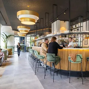Отель Novotel Off Grand Place, Брюссель